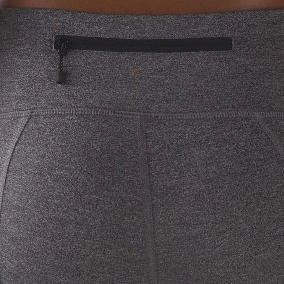 SOLD 🍋Lululemon Pace Rival Crop, 19”, EUC - Picture 5 of 6